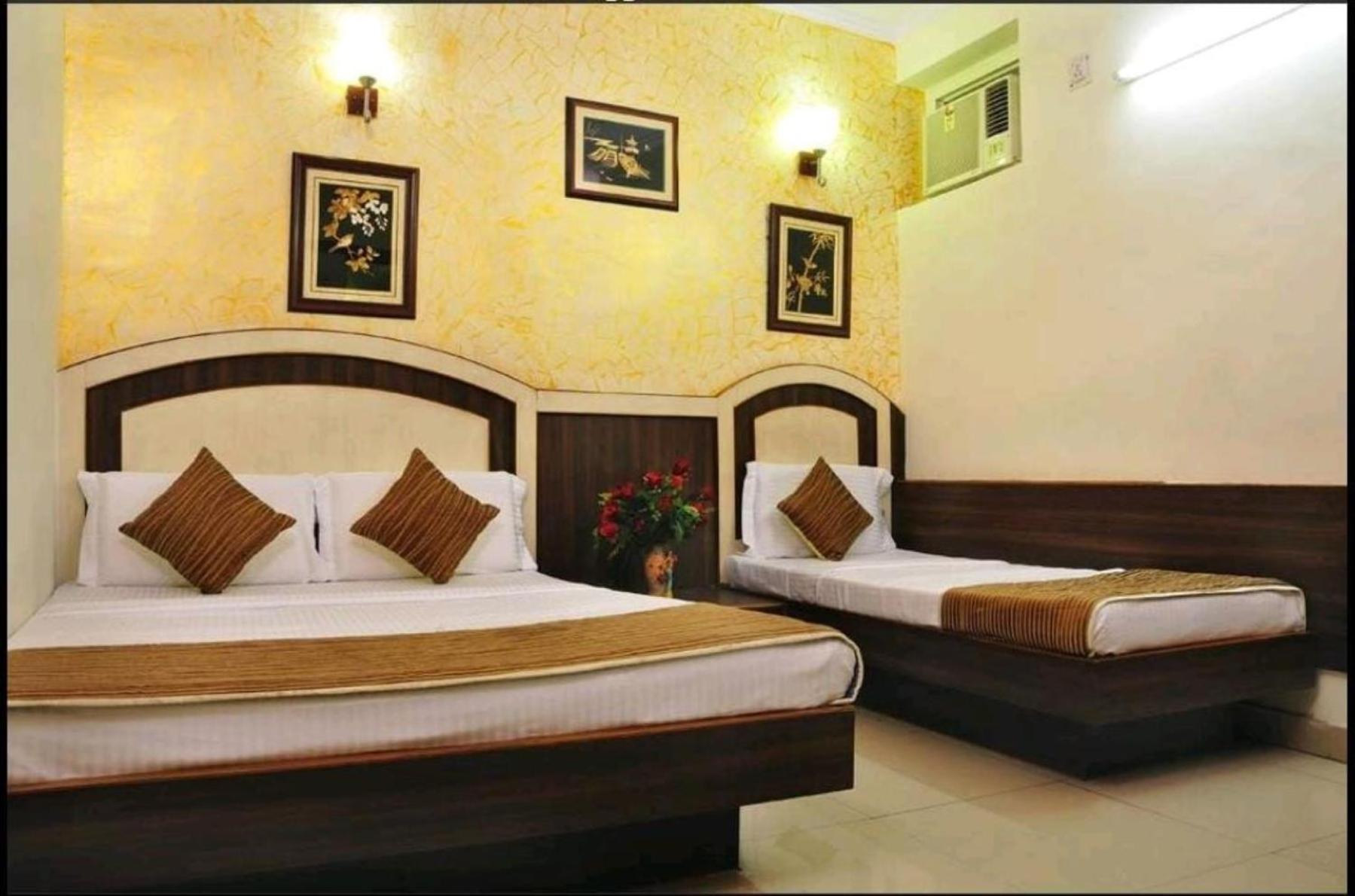 Hotel Perfect Spot- Main Bazar - Walking Metro Station Nueva Delhi Exterior foto